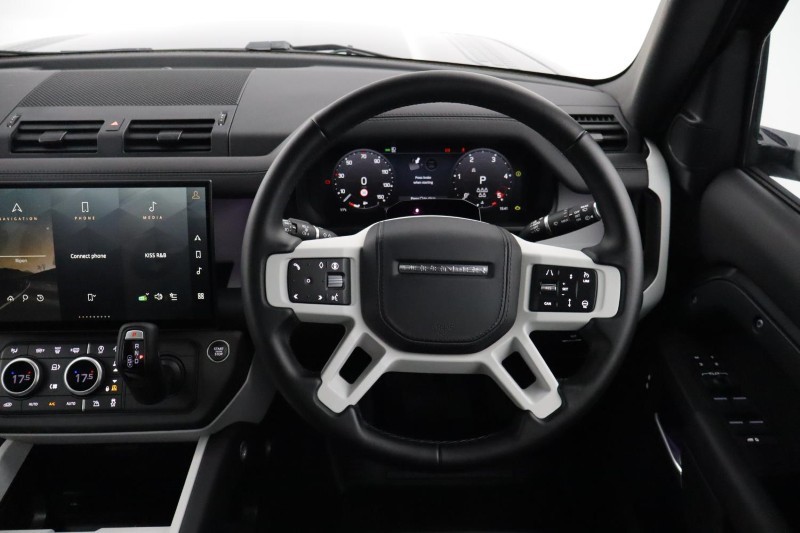 2025 (75) LAND ROVER DEFENDER 3.0 D350 X-Dynamic HSE 110 5dr Auto [7 Seat] 5200977