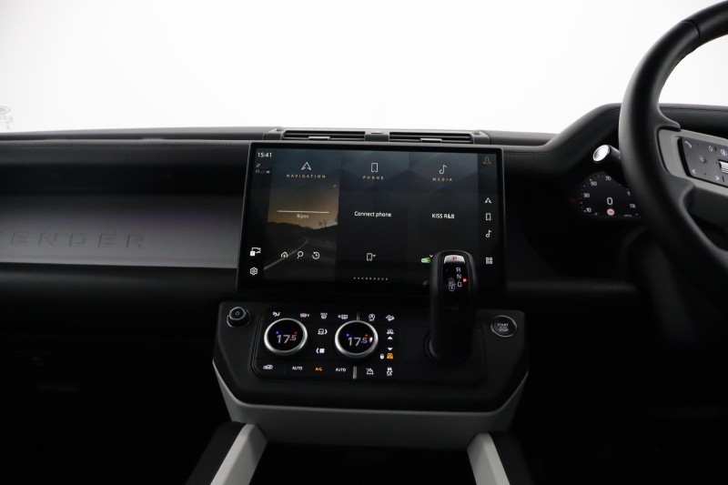 2025 (75) LAND ROVER DEFENDER 3.0 D350 X-Dynamic HSE 110 5dr Auto [7 Seat] 5200975