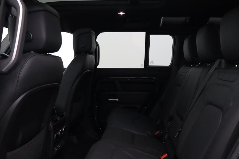 2025 (75) LAND ROVER DEFENDER 3.0 D350 X-Dynamic HSE 110 5dr Auto [7 Seat] 5200966