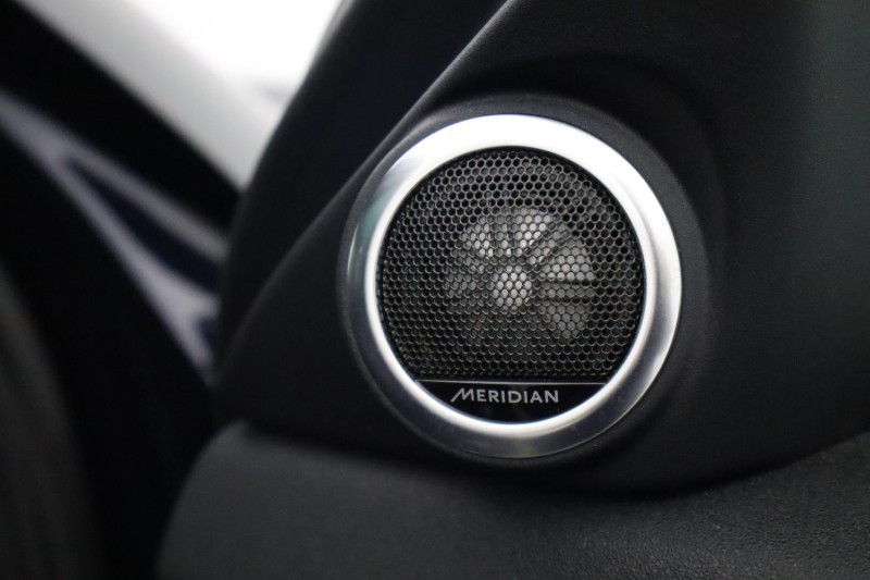 2022 (22) LAND ROVER RANGE ROVER EVOQUE 2.0 P250 R-Dynamic SE 5dr Auto 5201063