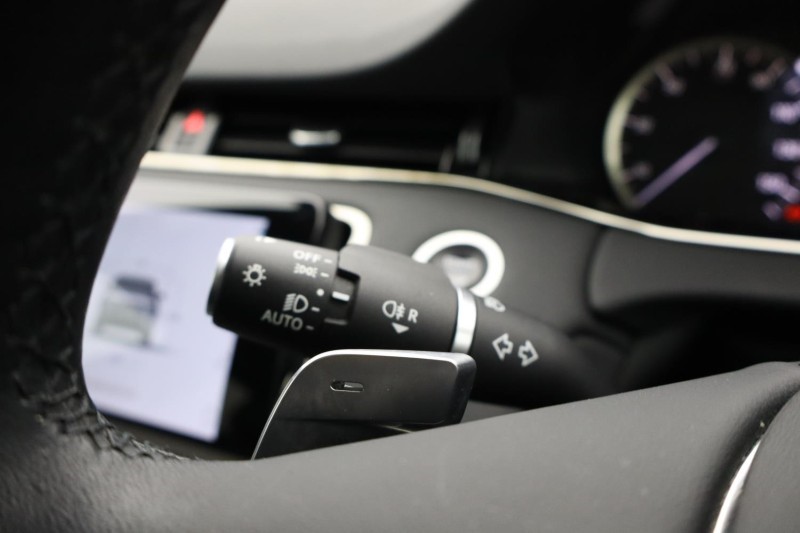 2022 (22) LAND ROVER RANGE ROVER EVOQUE 2.0 P250 R-Dynamic SE 5dr Auto 5201080