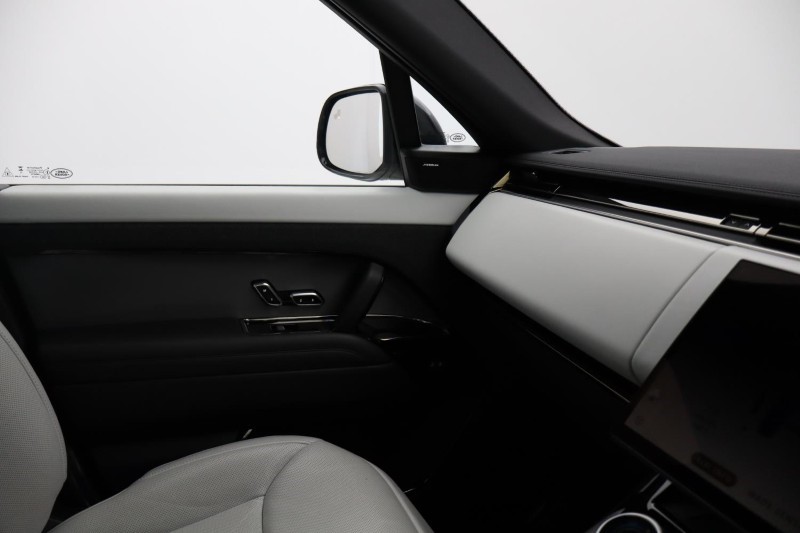 2023 (73) LAND ROVER RANGE ROVER SPORT 3.0 D300 Dynamic SE 5dr Auto 5223941