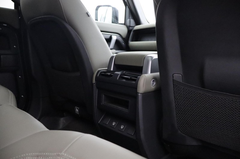 2024 (73) LAND ROVER DEFENDER 3.0 D250 X-Dynamic HSE 110 5dr Auto 5209654