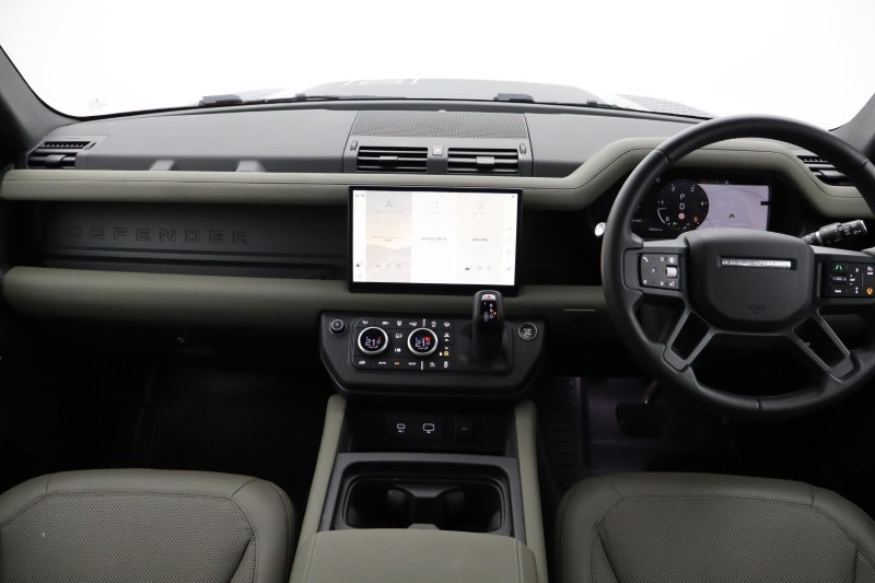 2024 (73) LAND ROVER DEFENDER 3.0 D250 X-Dynamic HSE 110 5dr Auto 5209702