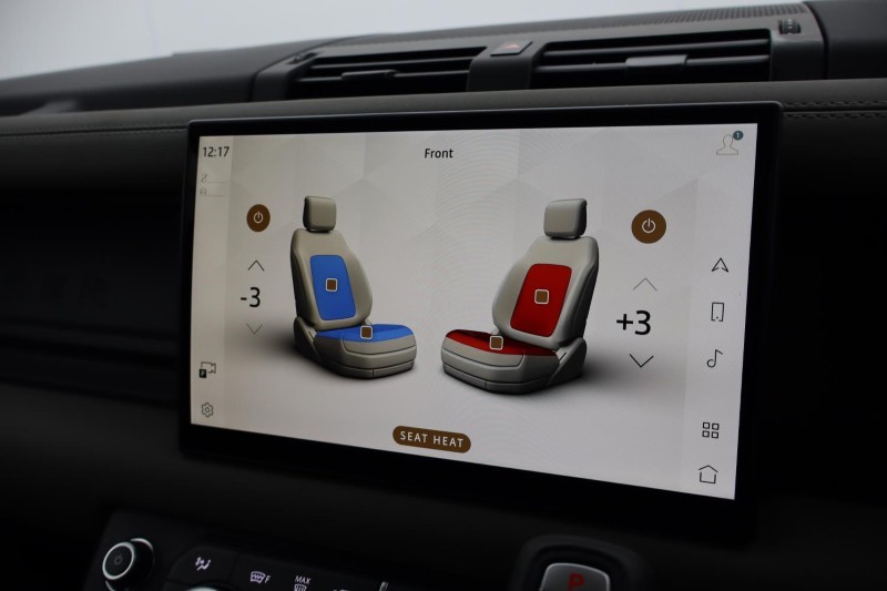 2024 (73) LAND ROVER DEFENDER 3.0 D250 X-Dynamic HSE 110 5dr Auto 5209689