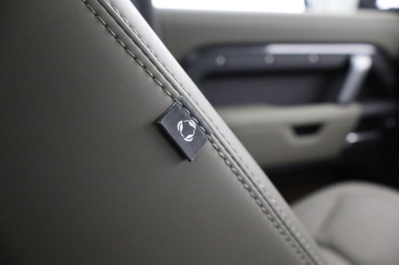 2024 (73) LAND ROVER DEFENDER 3.0 D250 X-Dynamic HSE 110 5dr Auto 5209701