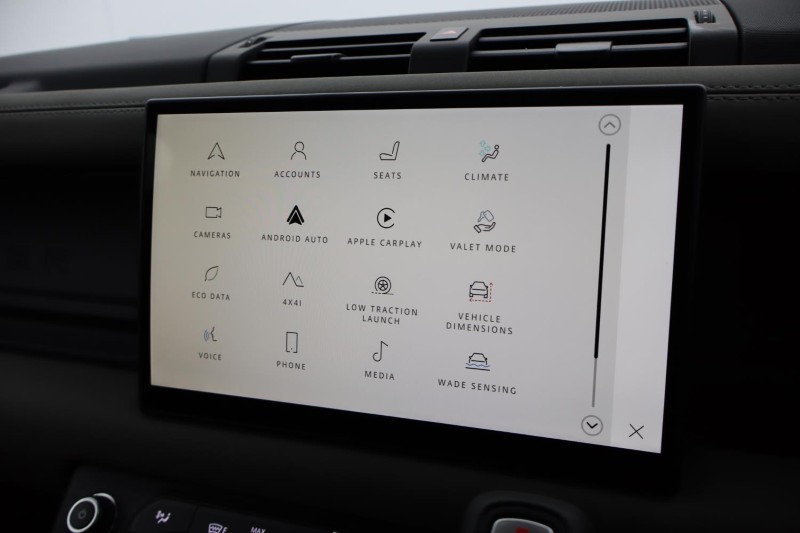 2024 (73) LAND ROVER DEFENDER 3.0 D250 X-Dynamic HSE 110 5dr Auto 5209688