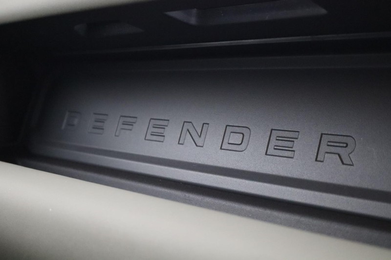 2024 (73) LAND ROVER DEFENDER 3.0 D250 X-Dynamic HSE 110 5dr Auto 5209694