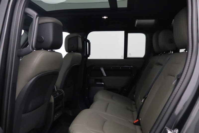 2024 (73) LAND ROVER DEFENDER 3.0 D250 X-Dynamic HSE 110 5dr Auto 5209646