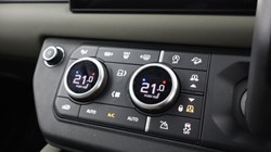 2024 (73) LAND ROVER DEFENDER 3.0 D250 X-Dynamic HSE 110 5dr Auto 5209684