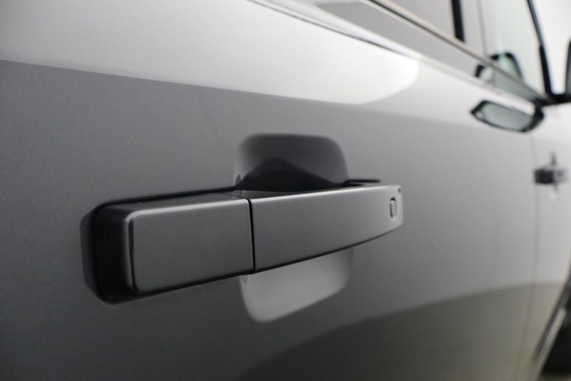 2024 (73) LAND ROVER DEFENDER 3.0 D250 X-Dynamic HSE 110 5dr Auto 5209652