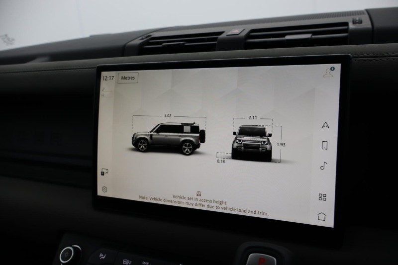 2024 (73) LAND ROVER DEFENDER 3.0 D250 X-Dynamic HSE 110 5dr Auto 5209690