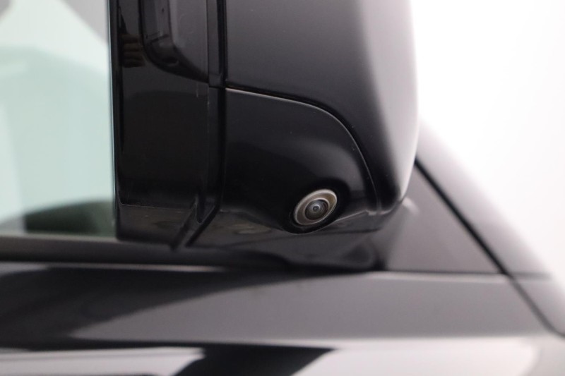 2024 (73) LAND ROVER DEFENDER 3.0 D250 X-Dynamic HSE 110 5dr Auto 5209657