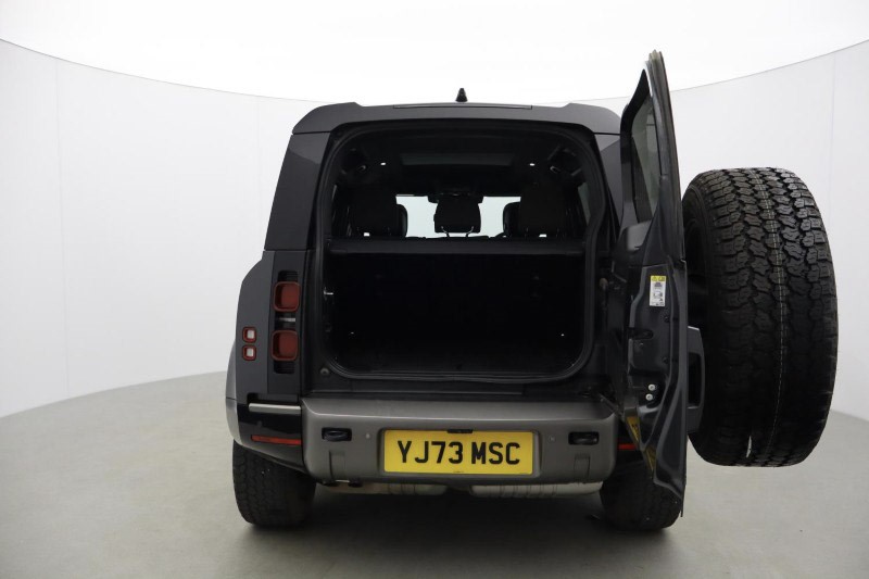 2024 (73) LAND ROVER DEFENDER 3.0 D250 X-Dynamic HSE 110 5dr Auto 5209964