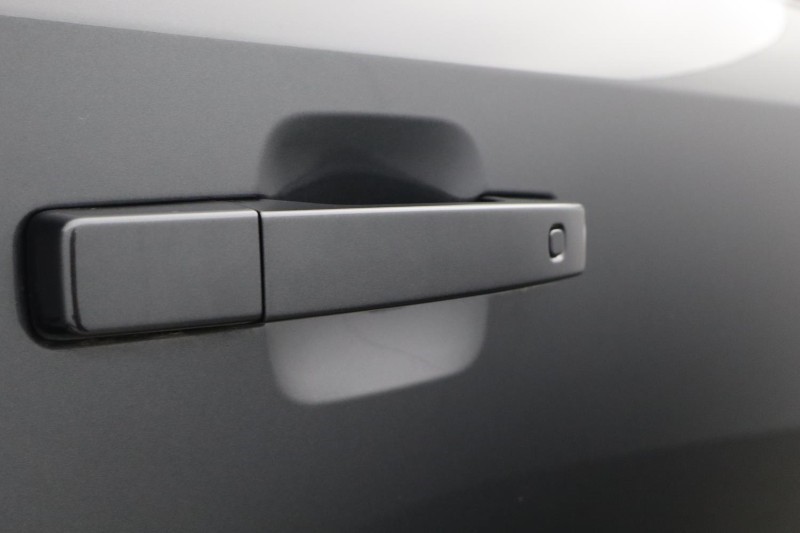 2024 (73) LAND ROVER DEFENDER 3.0 D250 X-Dynamic HSE 110 5dr Auto 5209709