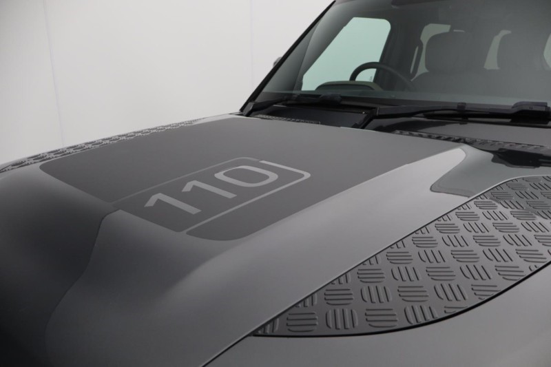 2024 (73) LAND ROVER DEFENDER 3.0 D250 X-Dynamic HSE 110 5dr Auto 5209671