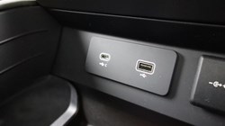 2024 (73) LAND ROVER DEFENDER 3.0 D250 X-Dynamic HSE 110 5dr Auto 5209697