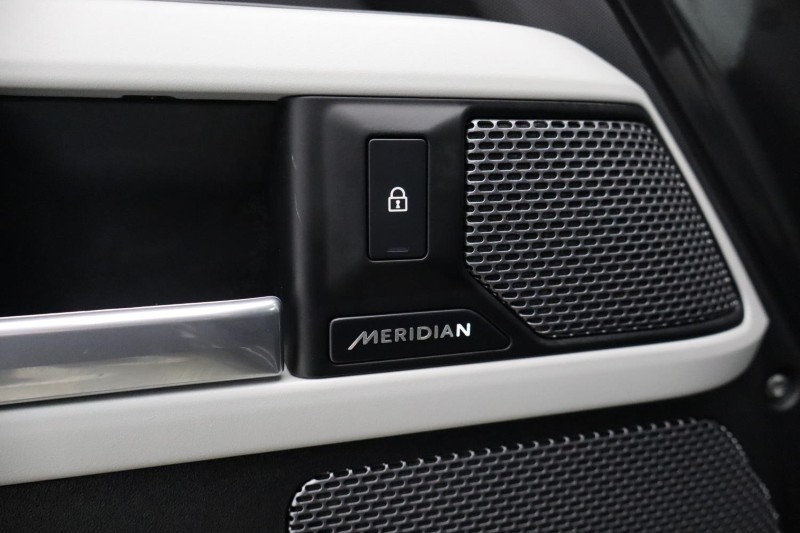 2023 (73) LAND ROVER COMMERCIAL DEFENDER 3.0 D300 Hard Top X-Dynamic HSE Auto 5219904