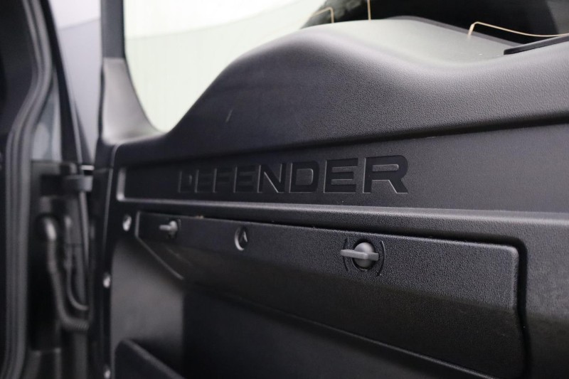 2023 (73) LAND ROVER COMMERCIAL DEFENDER 3.0 D300 Hard Top X-Dynamic HSE Auto 5219900