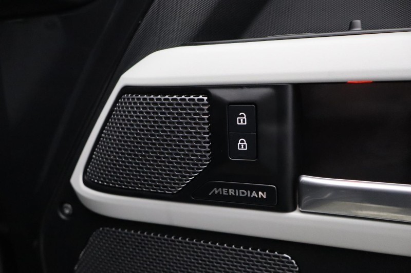 2023 (73) LAND ROVER COMMERCIAL DEFENDER 3.0 D300 Hard Top X-Dynamic HSE Auto 5219924