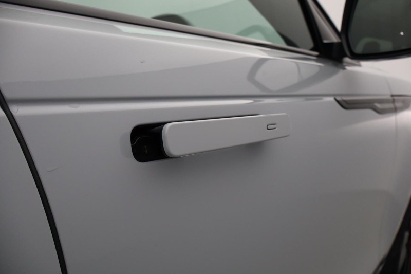 2023 (23) LAND ROVER RANGE ROVER VELAR 2.0 D200 MHEV Dynamic SE 5dr Auto 5226439