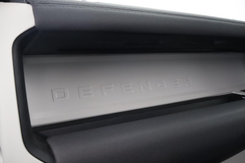 2021 (21) LAND ROVER COMMERCIAL DEFENDER 3.0 D200 Hard Top Auto 5215941
