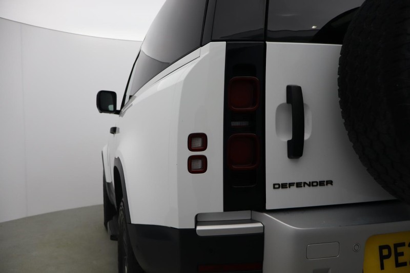 2021 (21) LAND ROVER COMMERCIAL DEFENDER 3.0 D200 Hard Top Auto 5215916