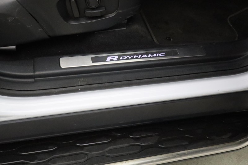 2020 (20) LAND ROVER DISCOVERY SPORT 2.0 P250 R-Dynamic HSE 5dr Auto 5238189