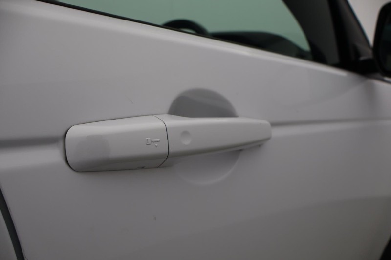 2020 (20) LAND ROVER DISCOVERY SPORT 2.0 P250 R-Dynamic HSE 5dr Auto 5238167