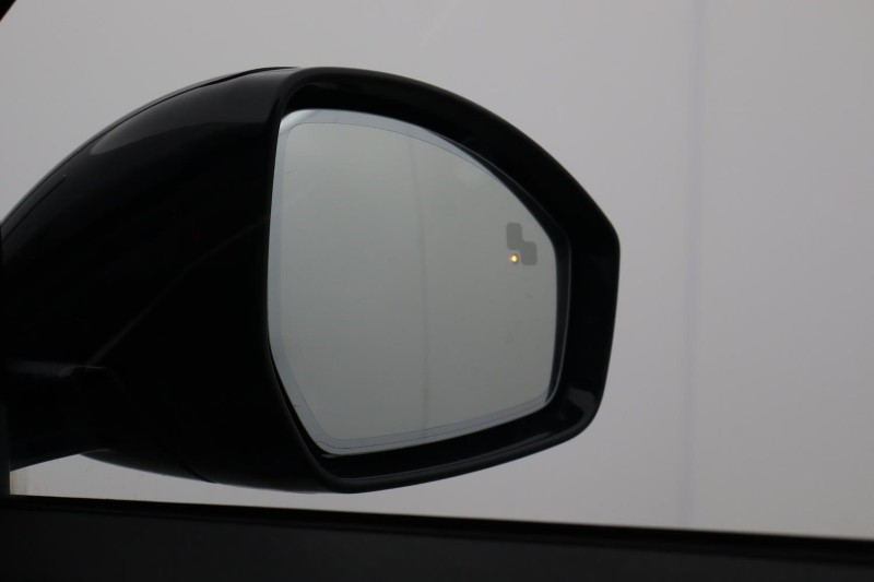 2023 (23) LAND ROVER RANGE ROVER EVOQUE 2.0 D200 R-Dynamic HSE 5dr Auto 5262539