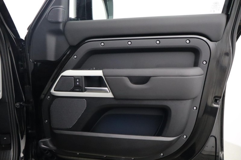 2024 (24) LAND ROVER DEFENDER 3.0 D250 XS Edition 110 5dr Auto 5220752