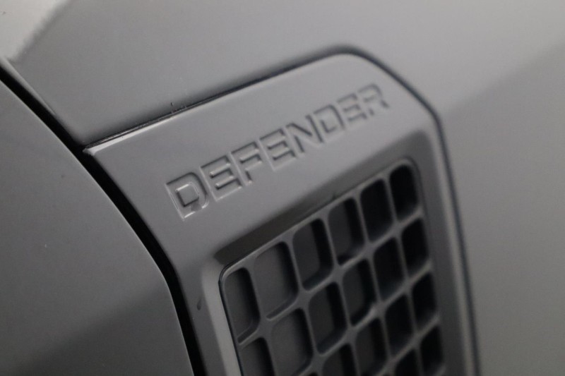2024 (24) LAND ROVER DEFENDER 3.0 D250 XS Edition 110 5dr Auto 5220738