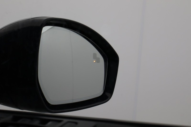 2019 (69) LAND ROVER DISCOVERY SPORT 2.0 D150 R-Dynamic SE 5dr Auto 5233556