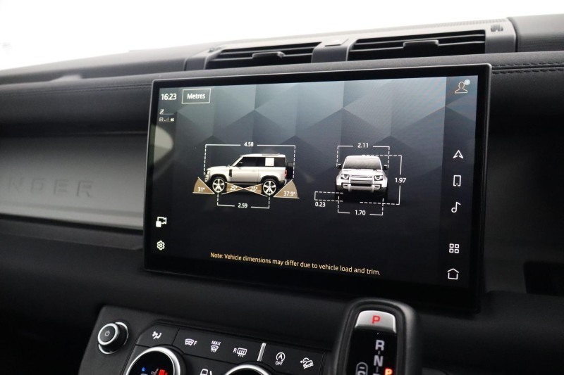 2023 (23) LAND ROVER DEFENDER 3.0 D250 X-Dynamic SE 90 3dr Auto 5232248