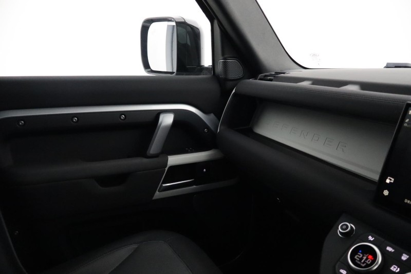 2023 (23) LAND ROVER DEFENDER 3.0 D250 X-Dynamic SE 90 3dr Auto 5232251