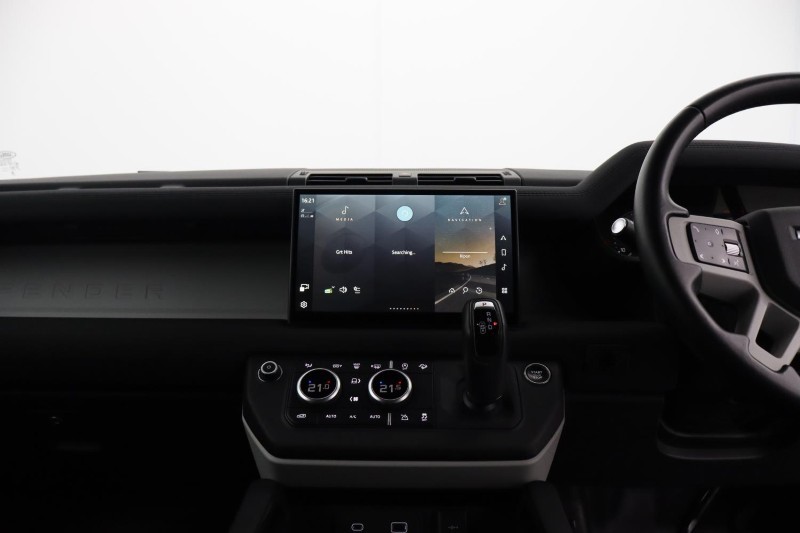 2023 (23) LAND ROVER DEFENDER 3.0 D250 X-Dynamic SE 90 3dr Auto 5232224