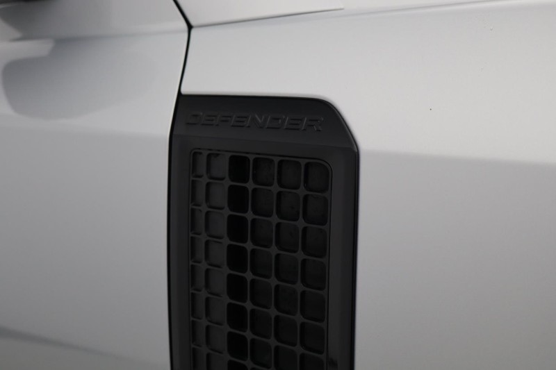 2023 (23) LAND ROVER DEFENDER 3.0 D250 X-Dynamic SE 90 3dr Auto 5232207