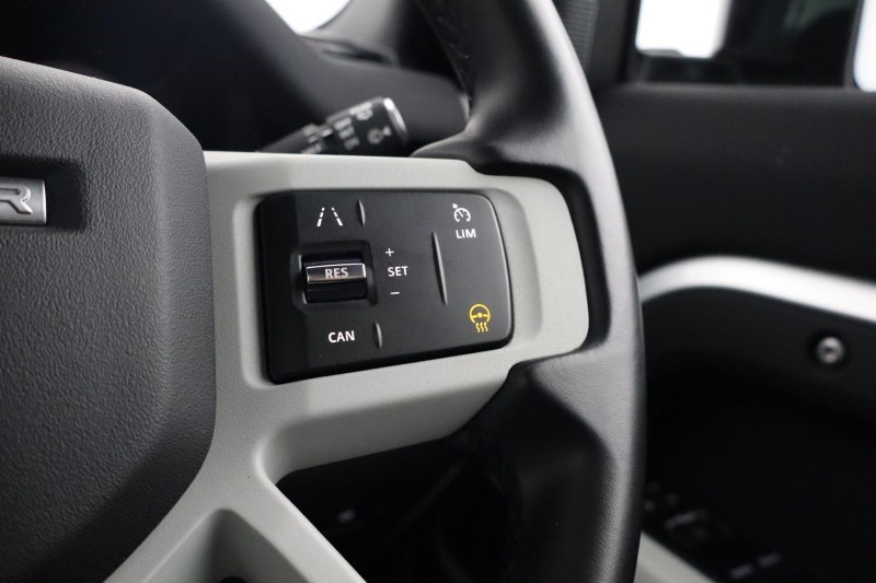 2023 (23) LAND ROVER DEFENDER 3.0 D250 X-Dynamic SE 90 3dr Auto 5232235