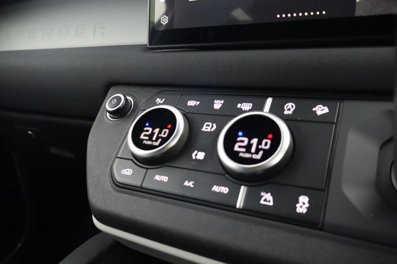 2023 (23) LAND ROVER DEFENDER 3.0 D250 X-Dynamic SE 90 3dr Auto 5232236