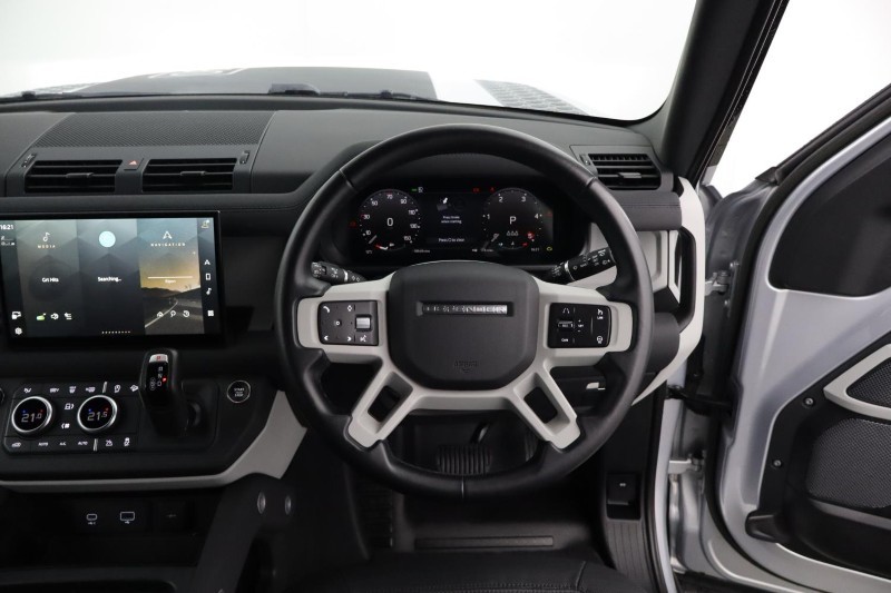 2023 (23) LAND ROVER DEFENDER 3.0 D250 X-Dynamic SE 90 3dr Auto 5232228