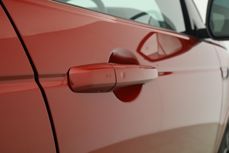 2022 (22) LAND ROVER DISCOVERY SPORT 2.0 D200 R-Dynamic SE 5dr Auto 5261907