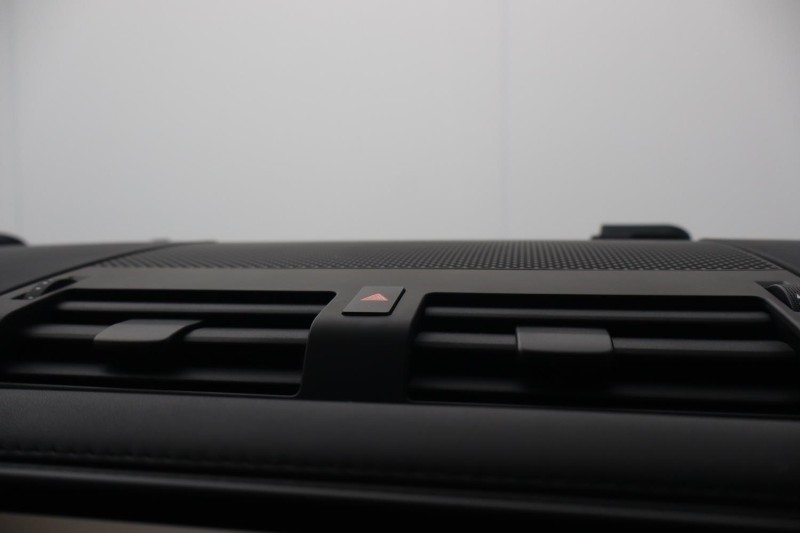 2025 (25) LAND ROVER COMMERCIAL DEFENDER 3.0 D350 Hard Top X-Dynamic HSE Auto [3 Seat] 5251458