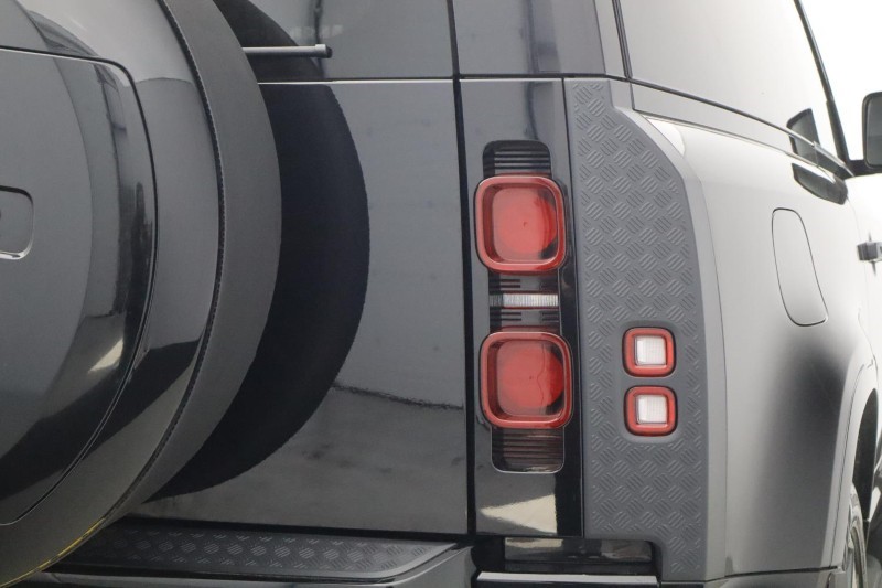 2025 (25) LAND ROVER COMMERCIAL DEFENDER 3.0 D350 Hard Top X-Dynamic HSE Auto [3 Seat] 5251410