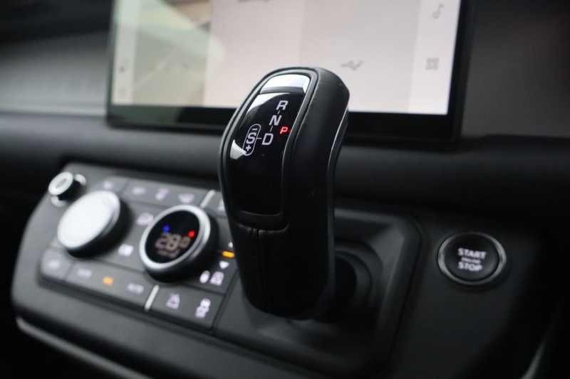 2025 (25) LAND ROVER COMMERCIAL DEFENDER 3.0 D350 Hard Top X-Dynamic HSE Auto [3 Seat] 5251440