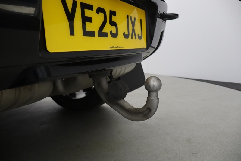 2025 (25) LAND ROVER COMMERCIAL DEFENDER 3.0 D350 Hard Top X-Dynamic HSE Auto [3 Seat] 5251419