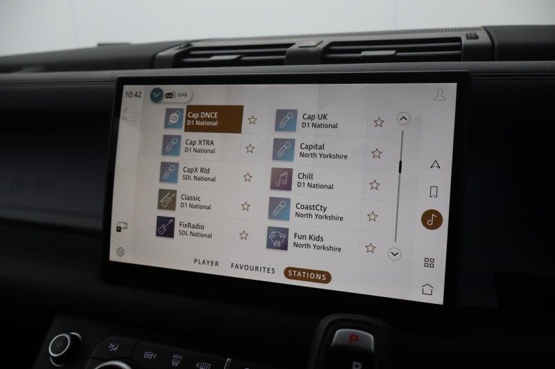 2025 (25) LAND ROVER COMMERCIAL DEFENDER 3.0 D350 Hard Top X-Dynamic HSE Auto [3 Seat] 5251993