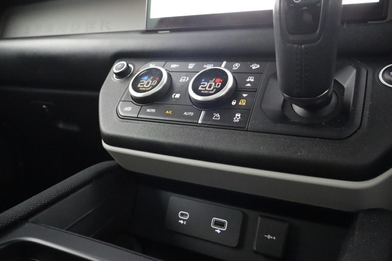 2021 (71) LAND ROVER DEFENDER 3.0 D250 X-Dynamic HSE 90 3dr Auto 5267902