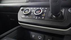 2021 (71) LAND ROVER DEFENDER 3.0 D250 X-Dynamic HSE 90 3dr Auto 5267902