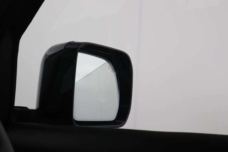 2021 (71) LAND ROVER DEFENDER 3.0 D250 X-Dynamic HSE 90 3dr Auto 5267897