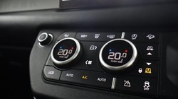 2021 (71) LAND ROVER DEFENDER 3.0 D250 X-Dynamic HSE 90 3dr Auto 5267887